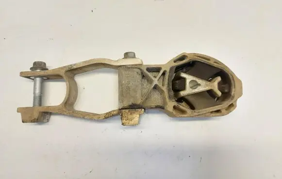 Volvo XC40 Gearbox mount 32222107JLK01