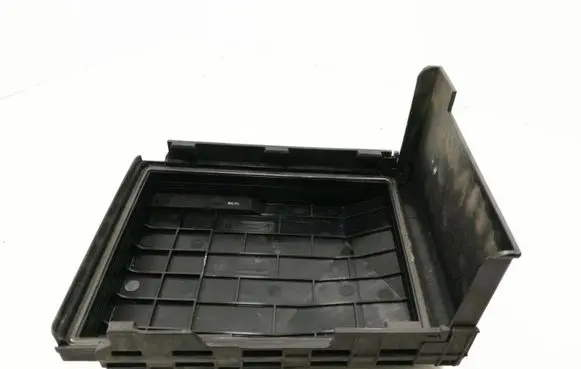 Volkswagen PASSAT B6 Fuse box cover 1K0937132F