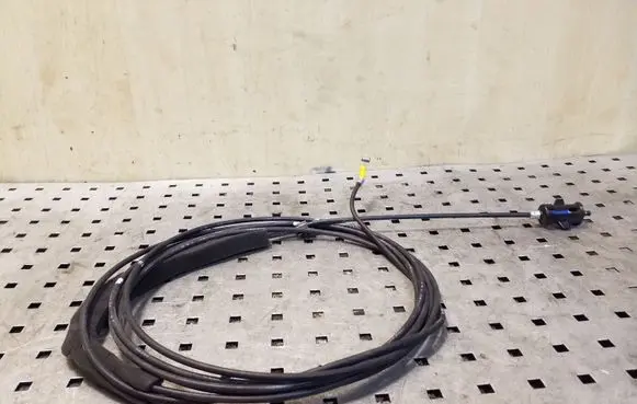 Honda CR-V Fuel cap flap release cable 