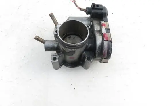Volkswagen Polo III 6N 6N2 6NF Throttle body valve 030133062D