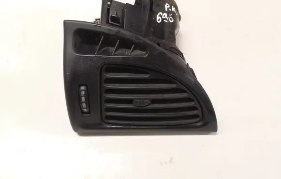 Citroen C5 Dashboard side air vent grill/cover trim 99024110 963261657A 9634422777