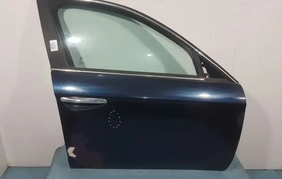 Alfa Romeo 159 Front door