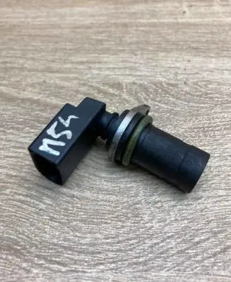 BMW 5 E60 E61 Camshaft position sensor 8709616 N54