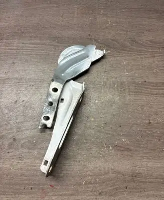 Seat Ibiza V (KJ) Engine bonnet/hood hinges 6F0823301A