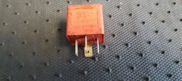 Audi A4 S4 B5 8D Other relay 443919578C 899519000