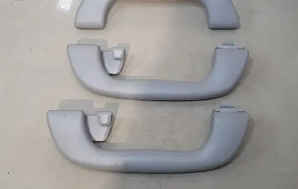 Front interior roof grab handle