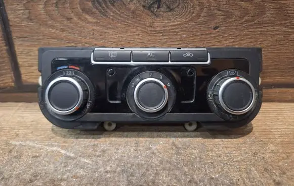 Volkswagen Golf VI Climate control unit 3C8907336AB 5HB00975120