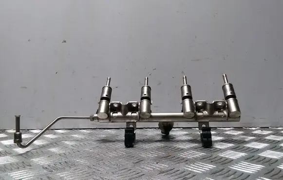 Peugeot 308 Fuel injectors set 0261500073 V759162380 V754043980