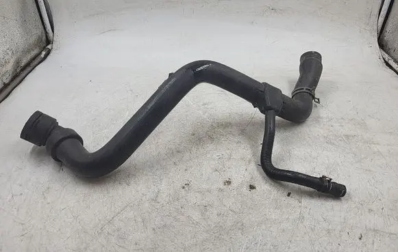 Audi A4 S4 B5 8D Engine coolant pipe/hose 