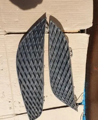 Opel Astra G Front bumper lower grill 13225762 13225763
