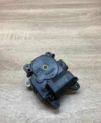 Mazda 5 Air flap motor/actuator 86100009 HB601BN8V01