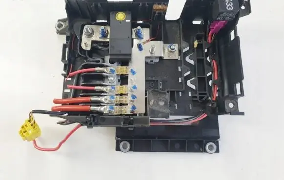 Porsche Cayenne (9PA) Fuse module