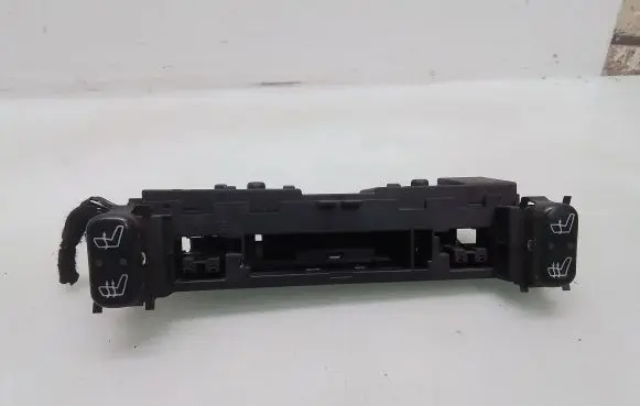 Mercedes-Benz E W210 Seat heating switch 2108200151