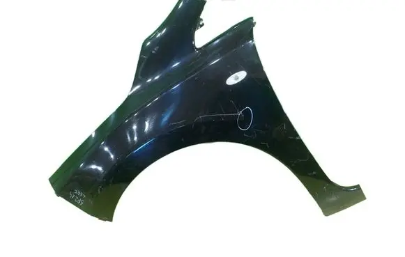 Nissan Leaf I (ZE0) Fender PRZOD LEWY