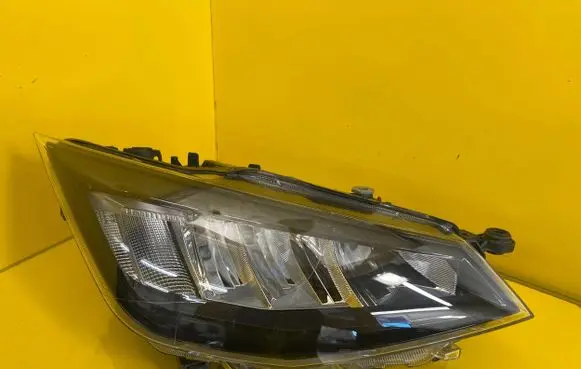Seat Ibiza V (KJ) Headlight/headlamp 6F1941006E