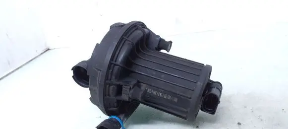 Volkswagen Golf V Secondary air pump 06A959253B