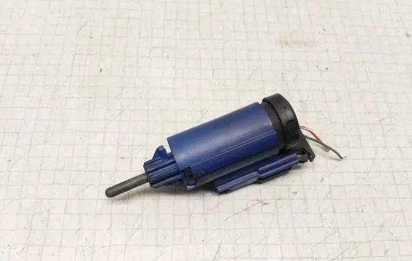 Audi A4 S4 B6 8E 8H Brake pedal sensor switch 8E0927189 19322005