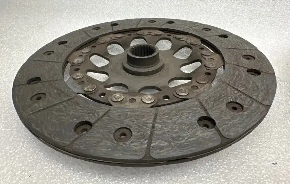 Volkswagen PASSAT B5.5 Clutch set kit 323072710