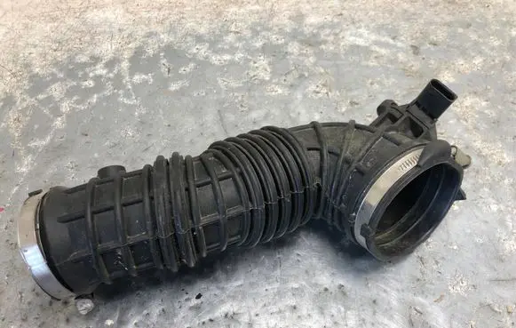 Volkswagen Multivan T6 Air intake hose/pipe 7E0129627G
