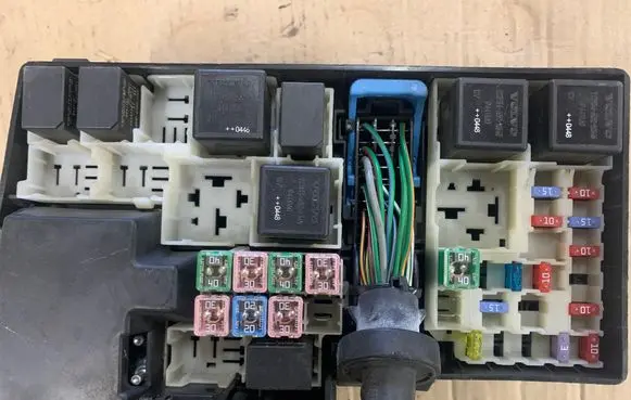 Volvo S40 Fuse box set 30679823 1612204