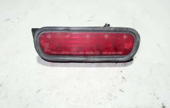 KIA Sorento Third/center stoplight 927003E0