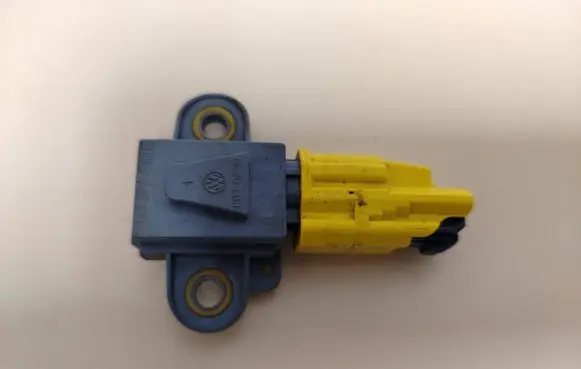 Volkswagen Golf Plus Airbag deployment crash/impact sensor 1K0955557A