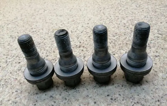 Opel Corsa F Nuts/bolts 