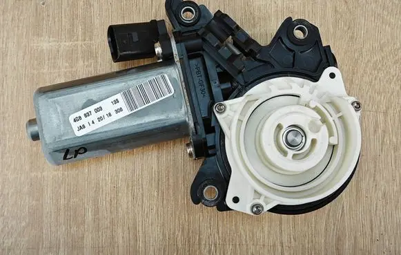 Audi A7 S7 4G Front door soft close latching motor 4G8837003