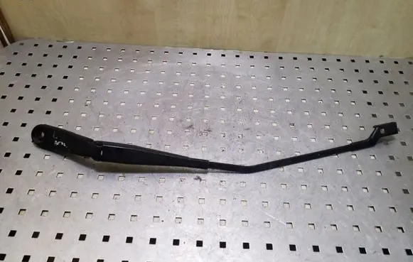 Volvo XC60 Front wiper blade arm 30753529