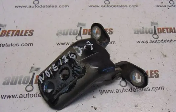 Nissan Note (E11) Rear door lower hinge