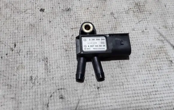 Mercedes-Benz CLA C117 X117 W117 Sensor A0071536028