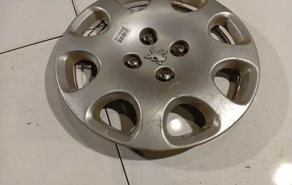 Peugeot 307 R15 wheel hub/cap/trim 9637540880