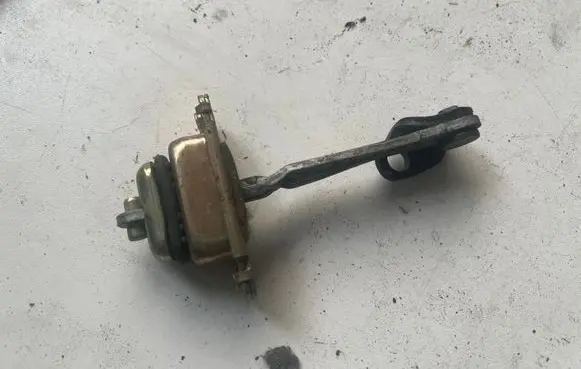 Honda HR-V Front door check strap stopper
