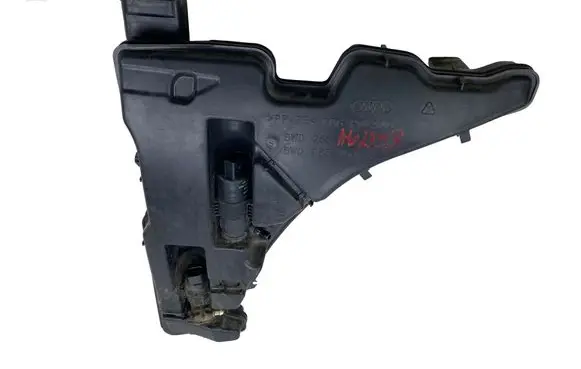 Audi A4 S4 B9 8W Windshield washer fluid reservoir/tank 8W0955451L