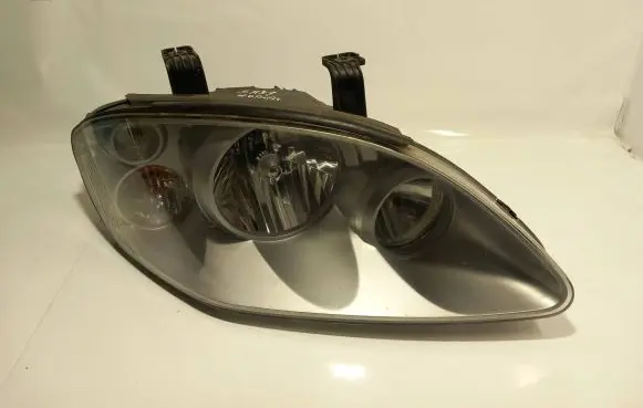 SsangYong Rodius Headlight/headlamp