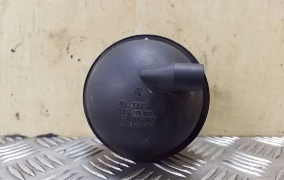Vacuum air tank