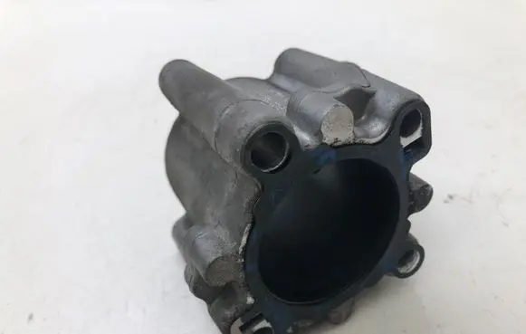 Nissan X-Trail T31 Other engine bay part 8200598021