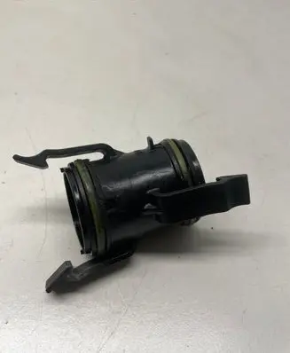 Volkswagen Golf VII Turbo air intake inlet pipe/hose 04E145875C 04E145875