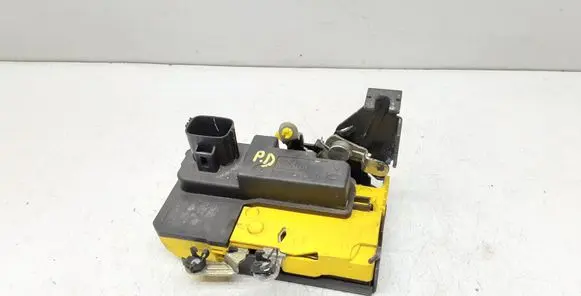 Volvo XC90 Front door lock 