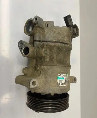 Volkswagen PASSAT B7 Air conditioning (A/C) compressor (pump) 5N0820803C 098026091B4 B134A1702P