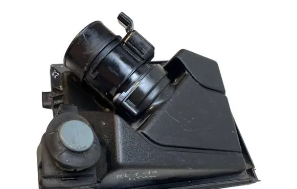 Renault Megane III Mass air flow meter 8200358901 8200299956 5WK97007