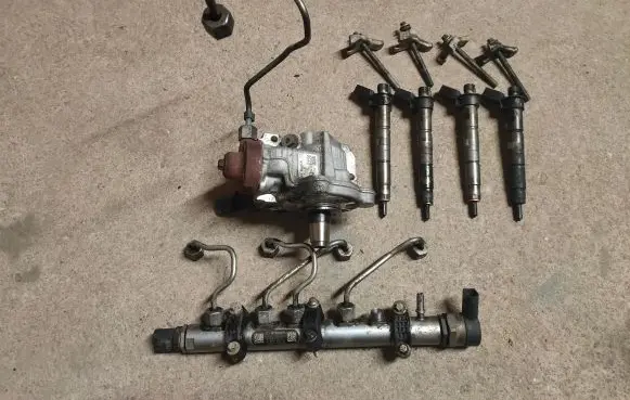 BMW 1 E81 E87 Fuel injection system set 779738411 7797874