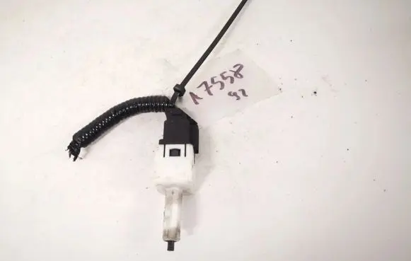 Honda CR-V Brake pedal sensor switch m28988