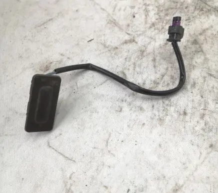 Chevrolet Camaro Tailgate/trunk/boot open switch 22757024