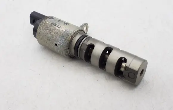 Volkswagen Jetta VI Camshaft vanos timing valve 4555520H3