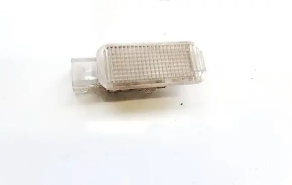 Volkswagen PASSAT B5 Other interior light 3B094741