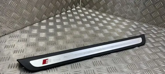 Audi Q5 SQ5 Front sill trim cover 8R0853374