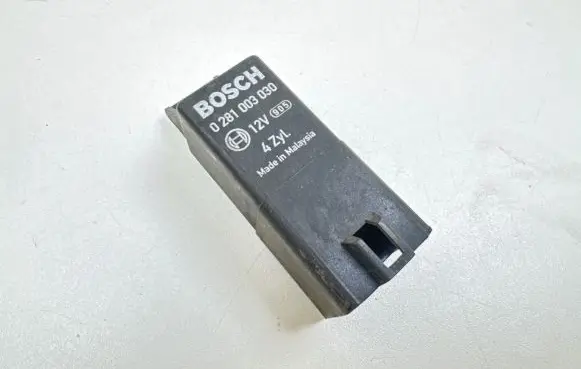 Honda Civic Glow plug pre-heat relay 0281003030