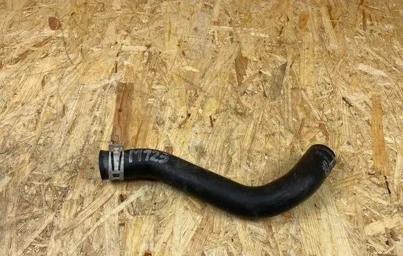 Toyota Yaris XP210 Engine coolant pipe/hose 16571K0050