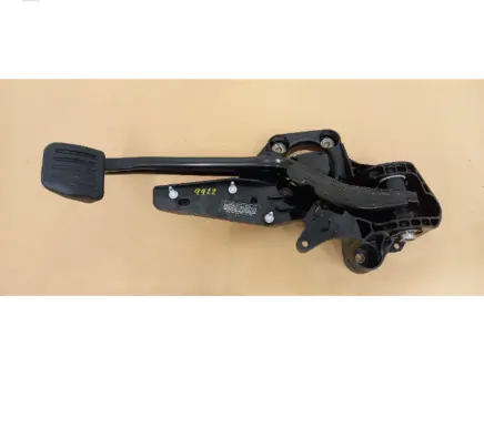 Land Rover Evoque I Brake pedal GJ322D094 GJ322D094BA
